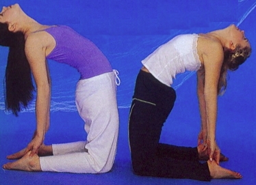 candid0019.jpg - Terri with Kristina Sisco (Abigail, ATWT) in 1999 (Photo by Robert Milazzo)