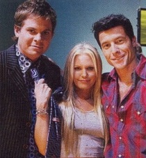 candid0134.jpg - Terri with Trent Dawson (Henry, ATWT) and Mark Collier (Mike, ATWT) in 2005