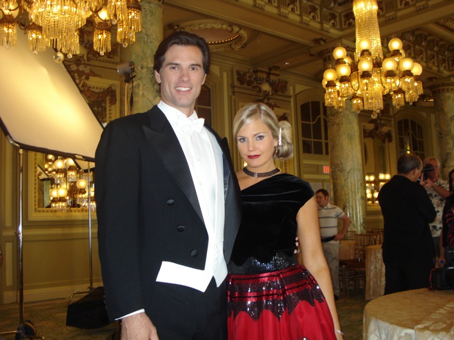 candid0285.JPG - Terri and Austin Peck (Brad, ATWT) at a Presidential photo shoot in Washington DC in August 2008  (Thanks to 'Julie Pinson Online' for this picture)