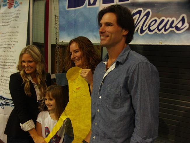 candid0602.jpg - Terri with Austin Peck and fans at the Great Big Home Show in Waldorf, Maryland on October 16, 2011