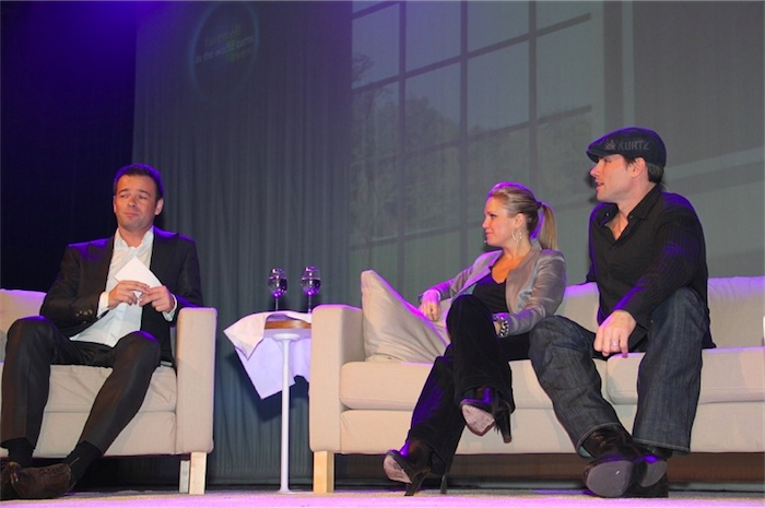 candid0650.jpg - Terri with Austin Peck at the Farewell As The World Turns event in Amsterdam on February 19, 2012 (Photo by Anneke Visser)