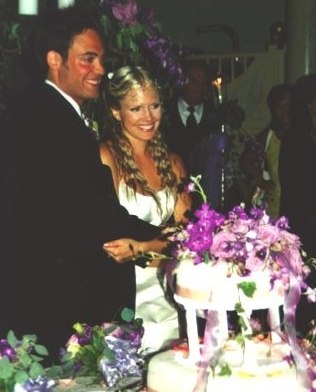 artie0021.jpg - Terri and Artie on their wedding day - September 7, 2001