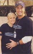 artie0036.jpg - Terri and Artie at a March of Dimes walkathon on April 25, 2004 in NYC (Photo by Sue Coflin)