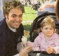 children0021.jpg - Artie and Julia (Photo by Sue Coflin)