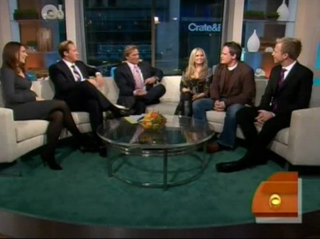2009ES7a.jpg - Terri with Michael Park at the CBS Early Show (November 7, 2009)