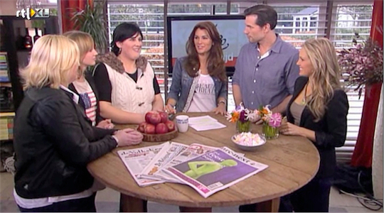 2012_CT_21.jpg - Terri in the television morning talk show "Koffietijd" [Coffee Talk] (February 17, 2012)
