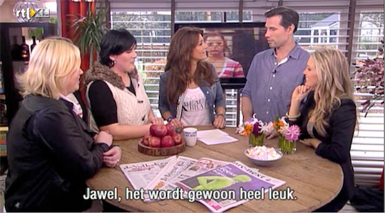 2012_CT_23.jpg - Terri in the television morning talk show "Koffietijd" [Coffee Talk] (February 17, 2012)