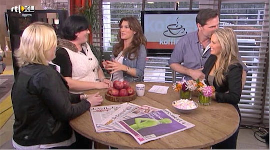 2012_CT_34.jpg - Terri in the television morning talk show "Koffietijd" [Coffee Talk] (February 17, 2012)