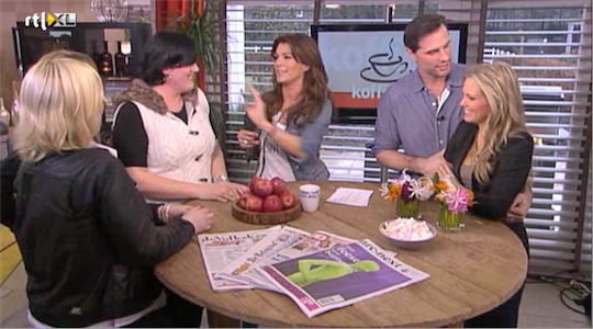 2012_CT_35.jpg - Terri in the television morning talk show "Koffietijd" [Coffee Talk] (February 17, 2012)