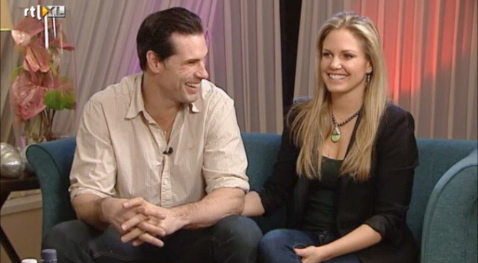 2012_Ushi_06.jpg - Terri being interviewed on the television show  "Ushi & The Family" (December 15, 2012)