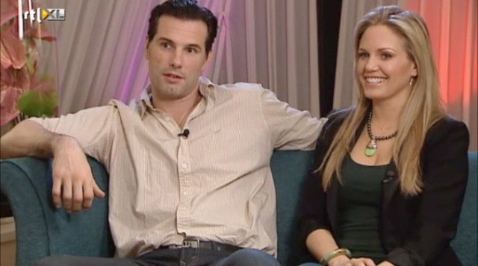 2012_Ushi_10.jpg - Terri being interviewed on the television show  "Ushi & The Family" (December 15, 2012)