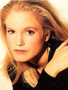 t0007.jpg - Terri in 1999