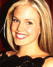 t0135.jpg - Terri at the Creative Arts Daytime Emmy Awards on May 11, 2002 (photo by Sue Coflin)