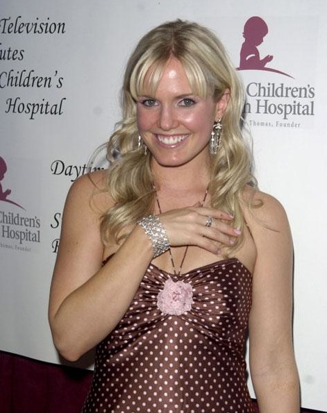 t0157.jpg - Terri at the Ninth Annual Daytime Television salutes St. Jude Children's Research Hospital benefit in New York City on October 10, 2003