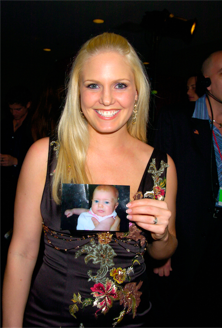 t0195.jpg - 2004 fan event (photo by Robin Platzer)