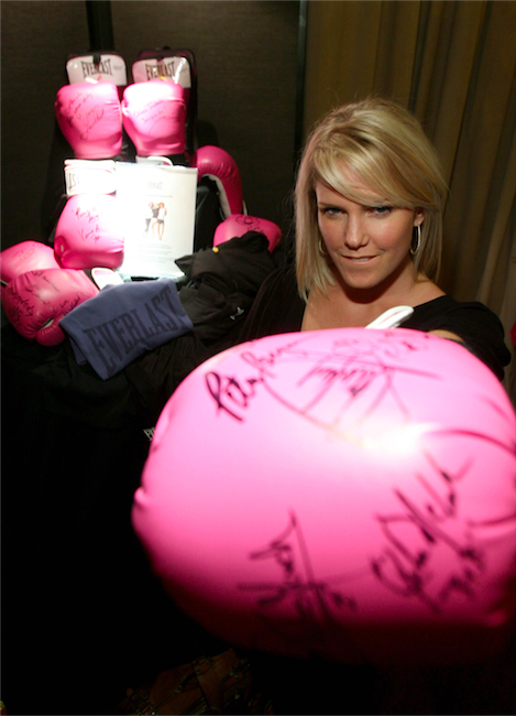t0313.jpg - Terri at the On3 Gifting Suite at The 2007 Daytime Emmy Awards (photo by Jesse Grant)
