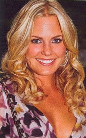 t0355.jpg - Terri at the iMURDERS movie premiere on June 4, 2008 (photo by Sue Coflin)