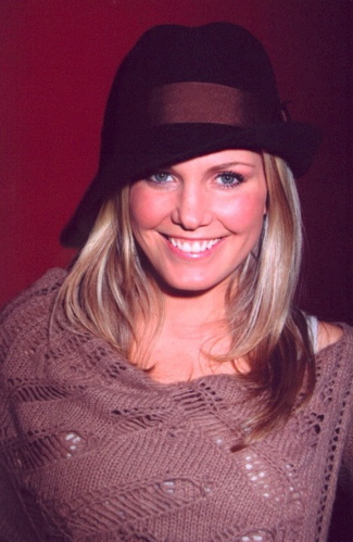 t0468.jpg - Terri at the Stockings With Care charity event on November 11, 2009 at the Stitch Bar & Lounge in NYC (photo by Steven Bergman)