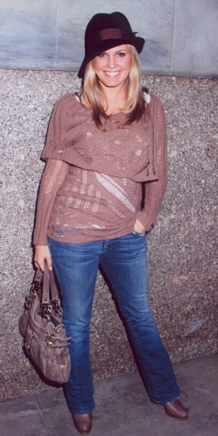 t0469.jpg - Terri at the Stockings With Care charity event on November 11, 2009 at the Stitch Bar & Lounge in NYC (photo by Steven Bergman)