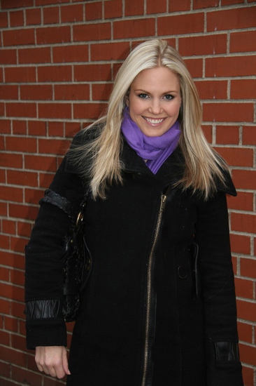 t0472.jpg - Terri outside the As The World Turns Studios on February 5, 2010 in Brooklyn, New York. (photos by Sue Coflin/Max photos) (thanks to http://terriconn.proboards.com for this picture)
