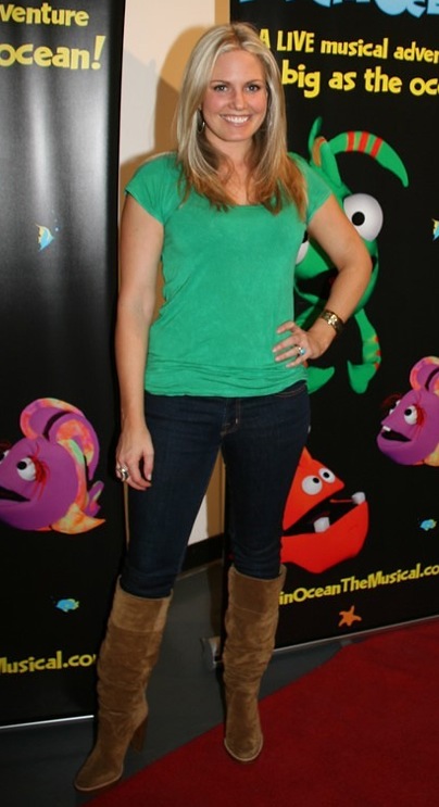 t0492.jpg - Terri at the opening night of ImaginOcean on March 31, 2010 at New World Stages, New York City, New York