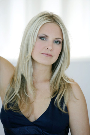 t0508.jpg - Terri on May 7, 2010