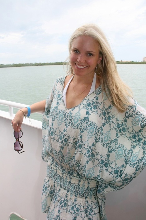 t0513.jpg - Terri at the 12th Annual SoapFest - Cruisin' & Schmoozin' on May 16, 2010 - Marco Island, FLA (photo by Sue Coflin/Max photos) (thanks to http://terriconn.proboards.com for this picture)