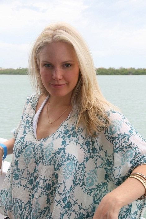 t0515.jpg - Terri at the 12th Annual SoapFest - Cruisin' & Schmoozin' on May 16, 2010 - Marco Island, FLA (photo by Sue Coflin/Max photos) (thanks to http://terriconn.proboards.com for this picture)