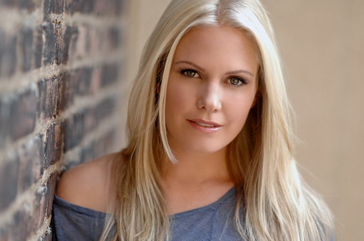 t0557c.jpg - photo by Deborah Lopez