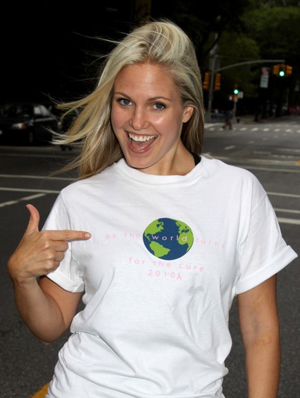 t0558.jpg - Terri at the Susan G. Koman Race For The Cure 2010, held in Central Park on September 12, 2010 (photo by Steven Bergman)
