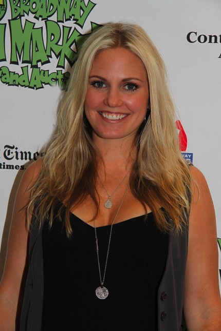 t0560.jpg - Terri at the 24th Annual Broadway Cares/Equity Fights AIDS Flea Market and Grand Auction held in Shubert Alley, New York City on September 26, 2010 (photo by Sue Coflin) (thanks to http://terriconn.proboards.com for this picture)