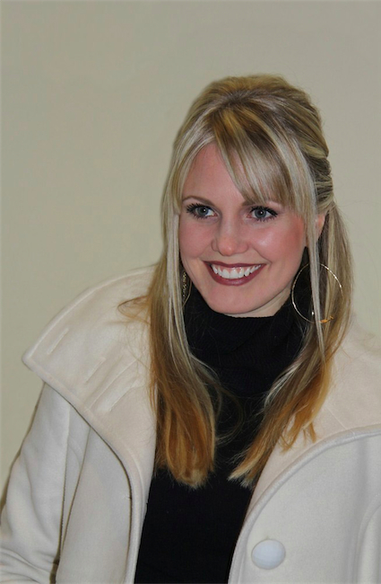 t0579.jpg - Terri at the Opening night of the Off-Broadway production of 'Dracula' at the Little Shubert Theatre in New York City on January 5, 2011 (thanks to terriconn.proboards.com for this picture)