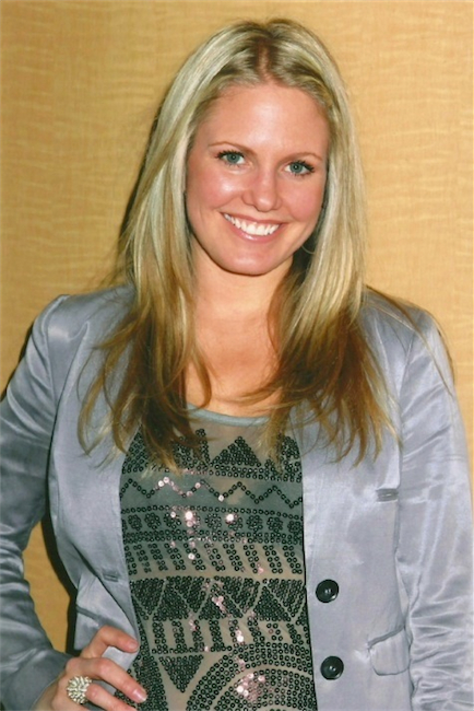 t0599d2.jpg - Terri at the "Terri Conn and Austin Peck Fan Breakfast" held at the New York Marriott Downtown on April 9, 2011 (photo by Steven Bergman)