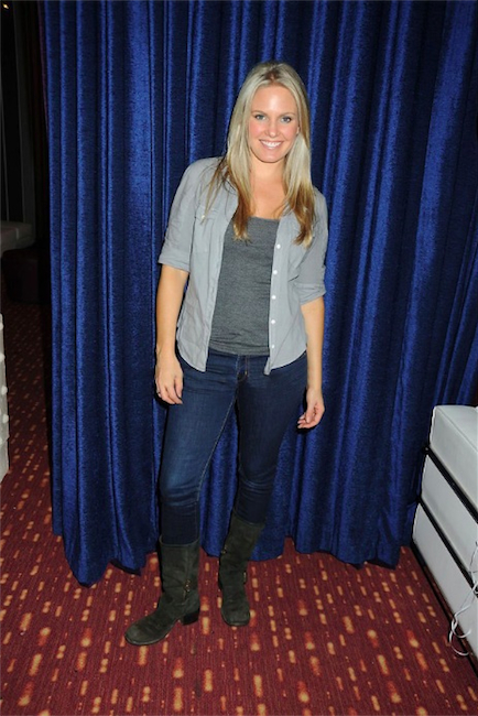 t0621.jpg - Terri at the Daytime Stars and Strikes Charity Event to benefit the American Cancer Society at the Bowlmore Lanes, New York City on October 9, 2011 (photo by Sue Coflin/Max photos)
