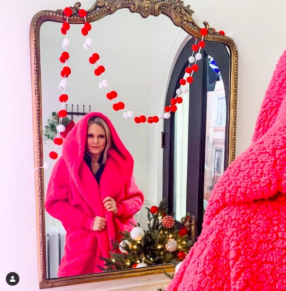 t0743.jpg - Terri in November 2020 - courtesy of Terri's Instagram page