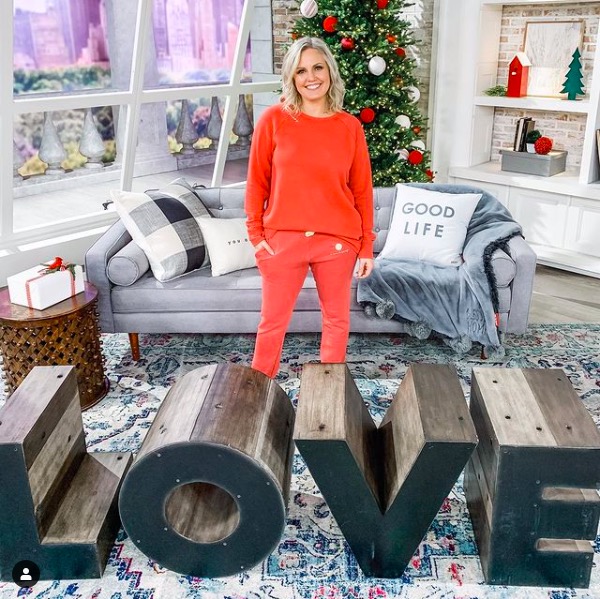 t0744.jpg - Terri in November 2020 - courtesy of Terri's Instagram page