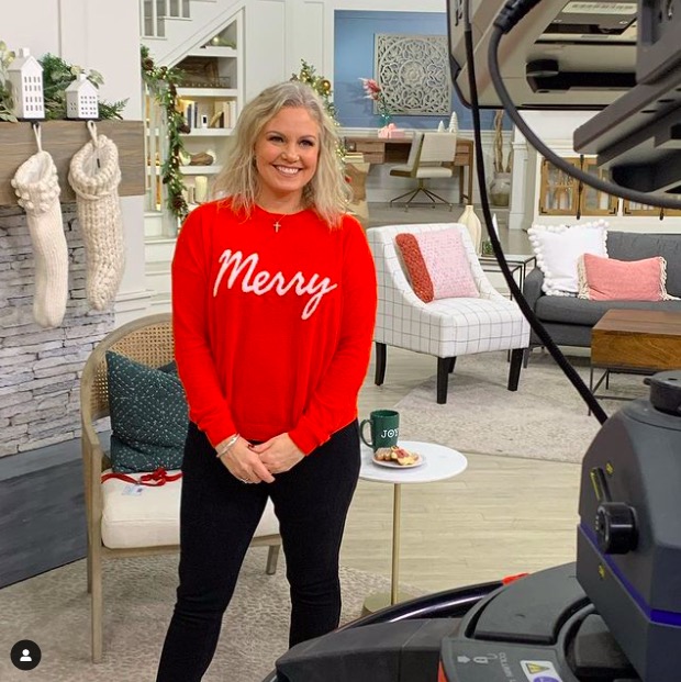 t0790.jpg - Terri in December 2021 - courtesy of Terri's Instagram page